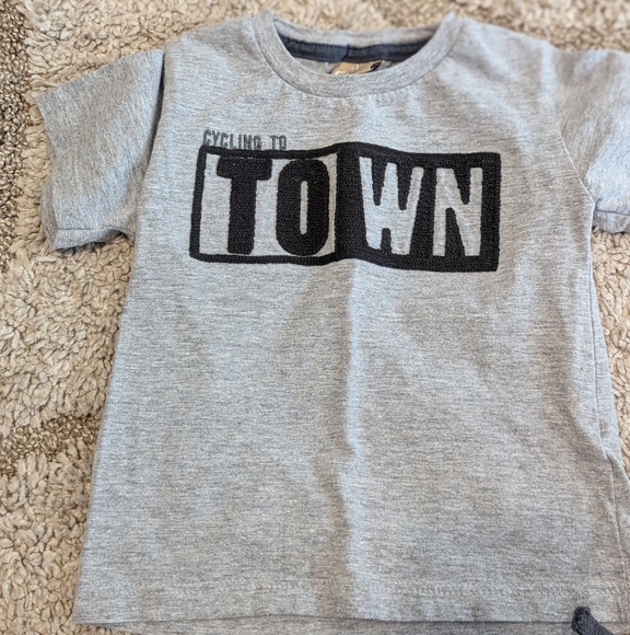 Little Boys Infant Matching bicycle outfit/ 18 months - Picture 2 of 3